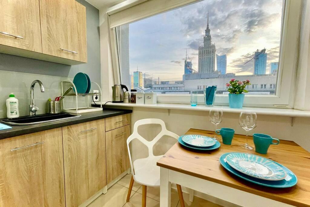Ferienwohnung Gold 3 Metro X2 Wifi 300 Mbs 60'Tv Netflix Hbo Appletv+ Warschau Exterior foto