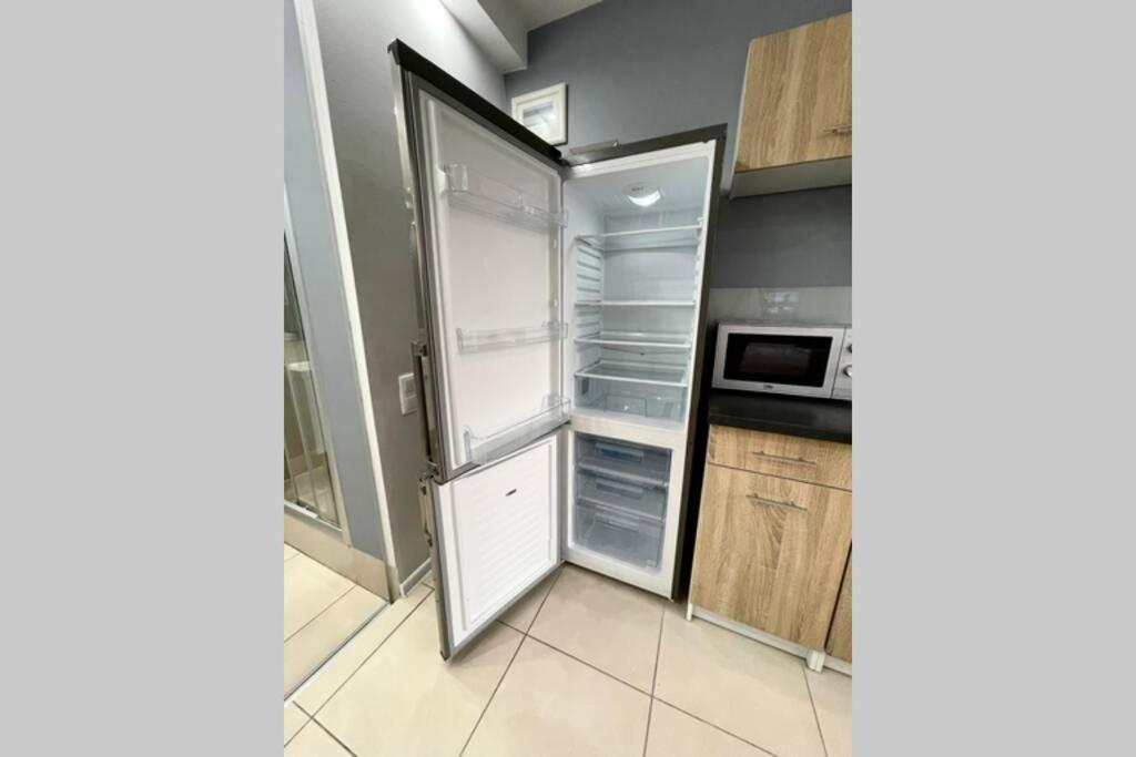 Ferienwohnung Gold 3 Metro X2 Wifi 300 Mbs 60'Tv Netflix Hbo Appletv+ Warschau Exterior foto